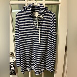 La Blanca women’s beach coverup with hood oversize XS  in Blue and White Stripes